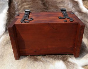 MEDIEVAL WOODEN CHEST, SMALL - WOODEN STATUES, PLAQUES, BOXES{% if kategorie.adresa_nazvy[0] != zbozi.kategorie.nazev %} - WOOD{% endif %}