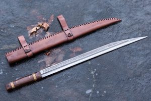 SEAX OF BEAGNOTH, RUNES, LEATHER SHEATH - SAEX KNIVES, SCRAMASAX{% if kategorie.adresa_nazvy[0] != zbozi.kategorie.nazev %} - WEAPONS - SWORDS, AXES, KNIVES{% endif %}