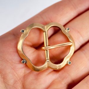 Boucle historique, bronze II.