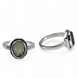 Mittelalterlicher Ring mit Moldavit, Silber Ag 925