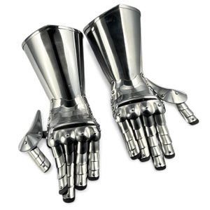 Gantelets médiévaux en plaques