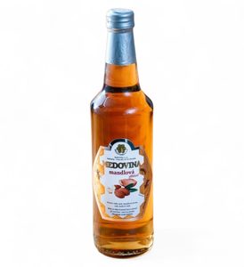 Dessert mead with almond flavour