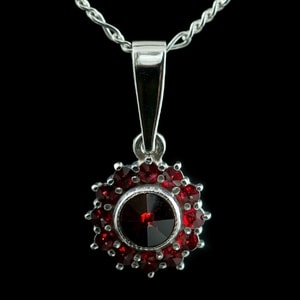 PERSIDA, GARNET, CZECH JEWEL, STERLING SILVER - GARNET JEWELRY - CZECH MADE{% if kategorie.adresa_nazvy[0] != zbozi.kategorie.nazev %} - SILVER JEWELLERY{% endif %}