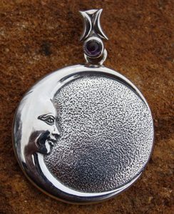 MOTHER MOON, SILVER PENDANT - ANHÄNGER - SCHMUCK, SILBER{% if kategorie.adresa_nazvy[0] != zbozi.kategorie.nazev %} - SILBER SCHMUCKSTÜCKE{% endif %}