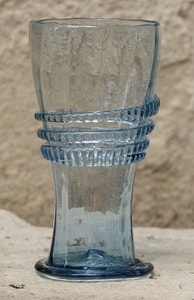 AQUARIA, HISTORICAL BLUE GLASS, CUP - HISTORICAL GLASS{% if kategorie.adresa_nazvy[0] != zbozi.kategorie.nazev %} - CERAMICS, GLASS{% endif %}