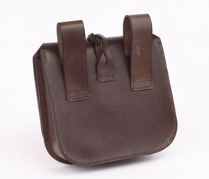 VARDEN, LEATHER BELT BAG - BAGS, SPORRANS{% if kategorie.adresa_nazvy[0] != zbozi.kategorie.nazev %} - LEATHER PRODUCTS{% endif %}