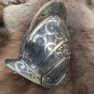 MORION CASQUE DE LUXE GRAVÉ - CASQUES DE LUXE, FANTASY, JAPONAIS, RÉCENTS{% if kategorie.adresa_nazvy[0] != zbozi.kategorie.nazev %} - ARMURES ET BOUCLIERS{% endif %}