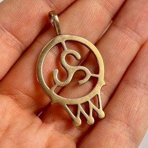 TRISKELE IN CIRCLE, bronze pendant