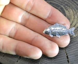 CARP - FISH, FISHING PENDANT, SILVER 925 - NAUTICAL SILVER JEWELRY{% if kategorie.adresa_nazvy[0] != zbozi.kategorie.nazev %} - SILVER JEWELLERY{% endif %}