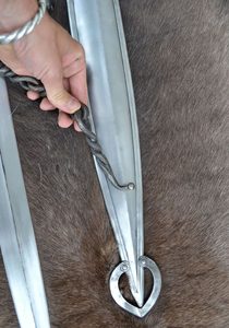 JEU DE GUERRIER CELTIC - ÉPÉE, SABRE, CEINTURE, MUSÉE RÉPLIQUE - ÉPÉES ANTIQUES{% if kategorie.adresa_nazvy[0] != zbozi.kategorie.nazev %} - ARMURERIE: LES ARMES{% endif %}