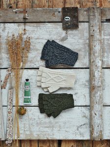 Irish woolen gloves Aran Fingerless Gloves, green