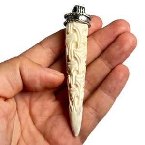 Corne de bois sculpté Viking