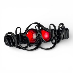 FERMOIR POUR CHEVEUX AUX YEUX ROUGES