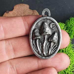 MAGIE DE LA NUIT - CHAMPIGNONS, pendentif, zinc