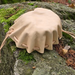 Folding pouch for bushcraft and history