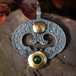 LUNULA, women's early medieval pendant, Ag 925 MOLDAVITE