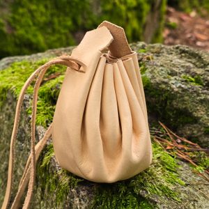 Folding pouch for bushcraft and history