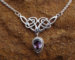 NECKLACE WITH LARGE AMETHYST, MODERN CELTIC ART, AG 925 - HALSKETTEN{% if kategorie.adresa_nazvy[0] != zbozi.kategorie.nazev %} - SILBER SCHMUCKSTÜCKE{% endif %}