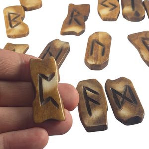 FUTHARK, runes of the horn, leather pouch