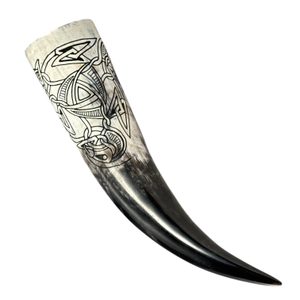TRISKEL VIKING, decorated engraved drinking horn