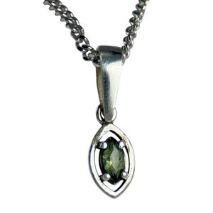 Moldavite, pendentif et boucles d’oreilles en argent Ag 925/1000