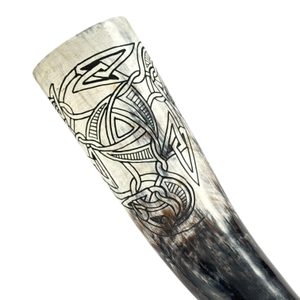 TRISKEL VIKING, decorated engraved drinking horn