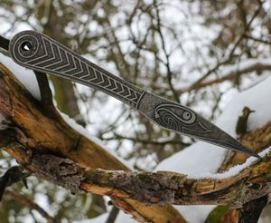 MUNINN etched throwing Knife - 1 piece