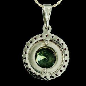 BRIANA, CZECH MOLDAVITE, GARNET, SILVER PENDANT - MOLDAVITES, CZECH{% if kategorie.adresa_nazvy[0] != zbozi.kategorie.nazev %} - SILVER JEWELLERY{% endif %}