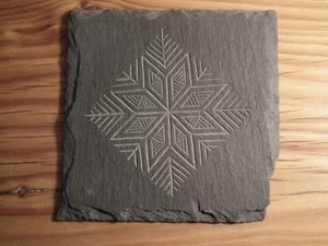 SNOWFLAKE SLATE COASTER - GARDEN DECOR{% if kategorie.adresa_nazvy[0] != zbozi.kategorie.nazev %} - SCULPTURES, GARDEN DECOR{% endif %}