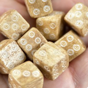 Bone Roman dice - yellow