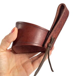 WOLF leather horn holder