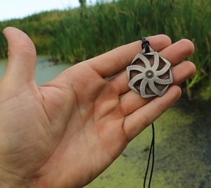 KOLOVRAT, SLAVIC PENDANT, TIN, ROD SERBIA - SLAVIC AMULETS{% if kategorie.adresa_nazvy[0] != zbozi.kategorie.nazev %} - JEWELLERY - BRONZE, ZINC{% endif %}