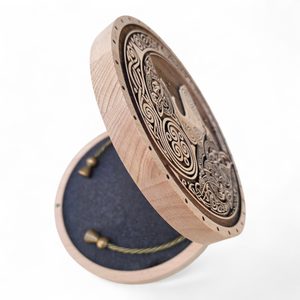 Nordic Wolf, luxury box for torc necklaces