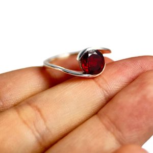 THEBES, ring, garnet silver 925/1000