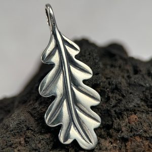 Feuille de chêne d'argent
