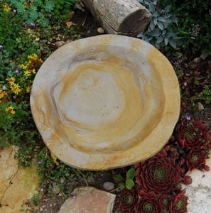 STONE GARDEN BOWL - ROUND - SANDSTONE - GARDEN DECOR{% if kategorie.adresa_nazvy[0] != zbozi.kategorie.nazev %} - SCULPTURES, GARDEN DECOR{% endif %}