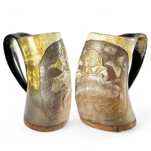 Odin a Sleipnir, vikingský pohár z rohoviny
