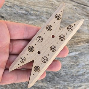 Chausson de tissage décoré, bois de hêtre