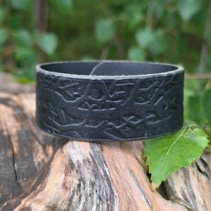 Fréamhacha Dubha Leather Bracelet, Black Roots