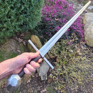 One-handed medieval sword Morris, Full Tang