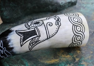 VIKING RAVEN, carved Drinking Horn