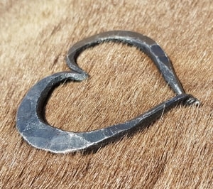 FORGED HEART, SMALL - FORGED PRODUCTS{% if kategorie.adresa_nazvy[0] != zbozi.kategorie.nazev %} - SMITHY WORKS, COINS{% endif %}