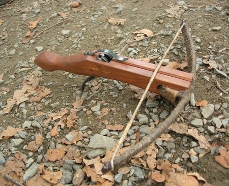 ONE HANDED CROSSBOW