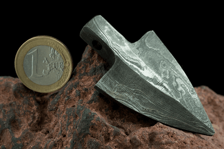 Gáe Bulg, spear miniature, decorative item damascus steel