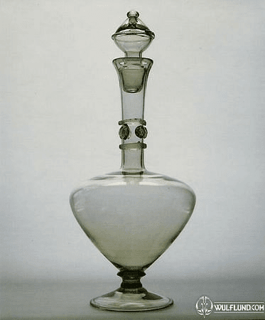 LARGE CARAFE, HISTORICAL GREEN GLASS