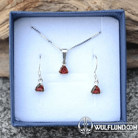 TRIANGULAR - GARNET, STERLING SILVER JEWELLERY SET