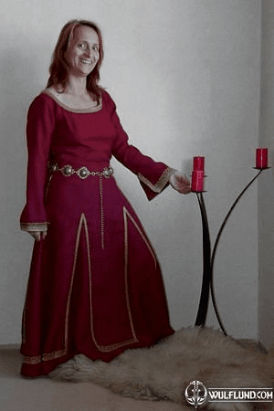 14TH CENTURY COSTUME