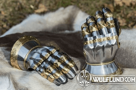 HOURGLASS GAUNTLETS WITH BRASS