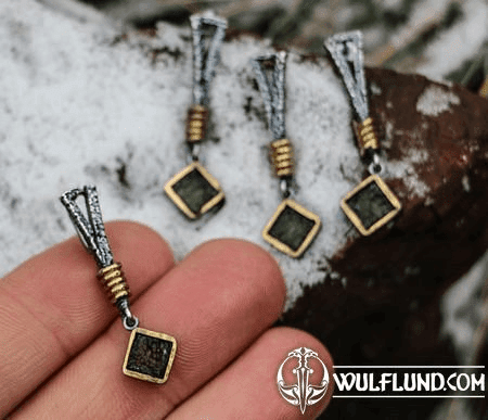 GABRETA, BOUCLES D'OREILLES EN ARGENT AVEC MOLDAVIT