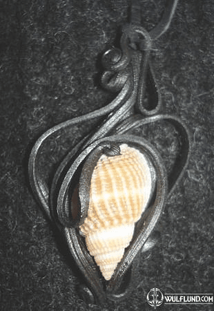 SHELL PENDANT